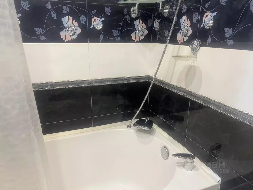 2-к кв. Северная Осетия, Владикавказ Владикавказская ул., 69 (68.0 м) - Фото 2