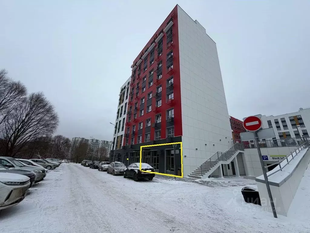 Помещение свободного назначения в Татарстан, Казань ул. Азата ... - Фото 1