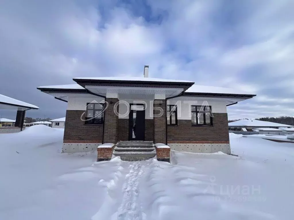 Дом в Тюменская область, Тюменский муниципальный округ, с. Кулаково  ... - Фото 1