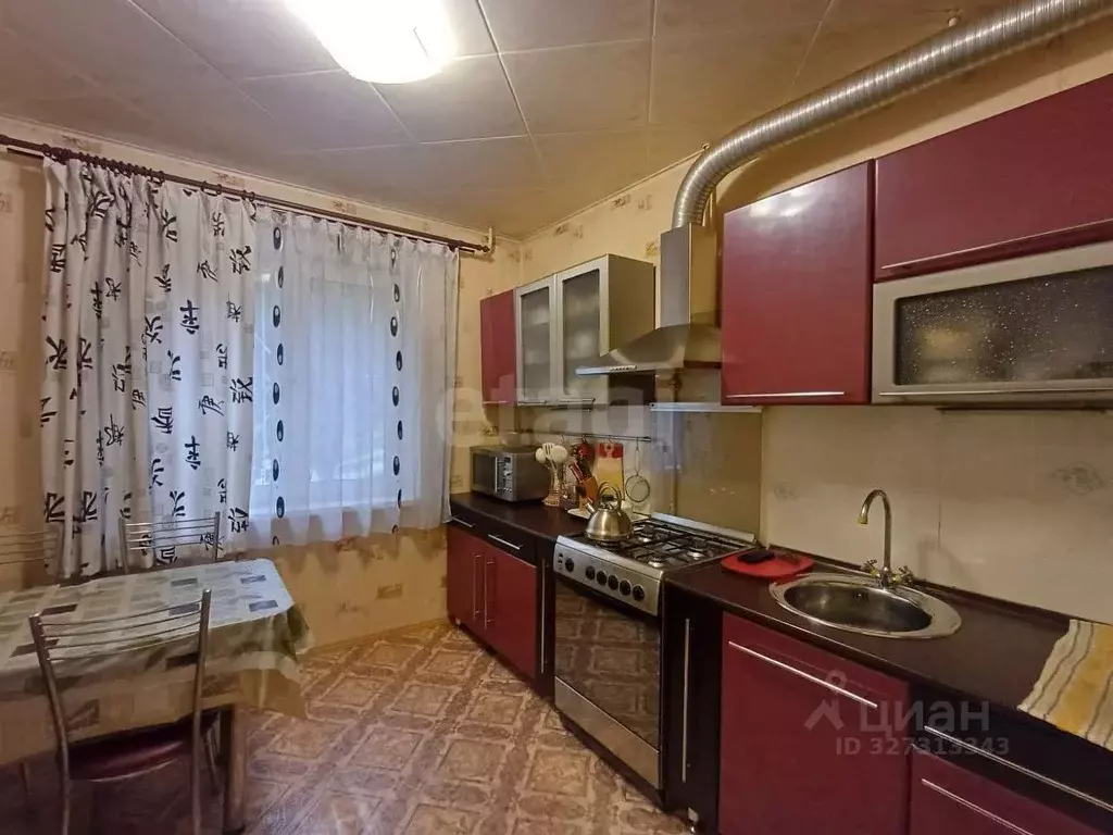 2-к кв. Челябинская область, Чебаркуль ул. Энгельса, 62 (53.3 м) - Фото 1