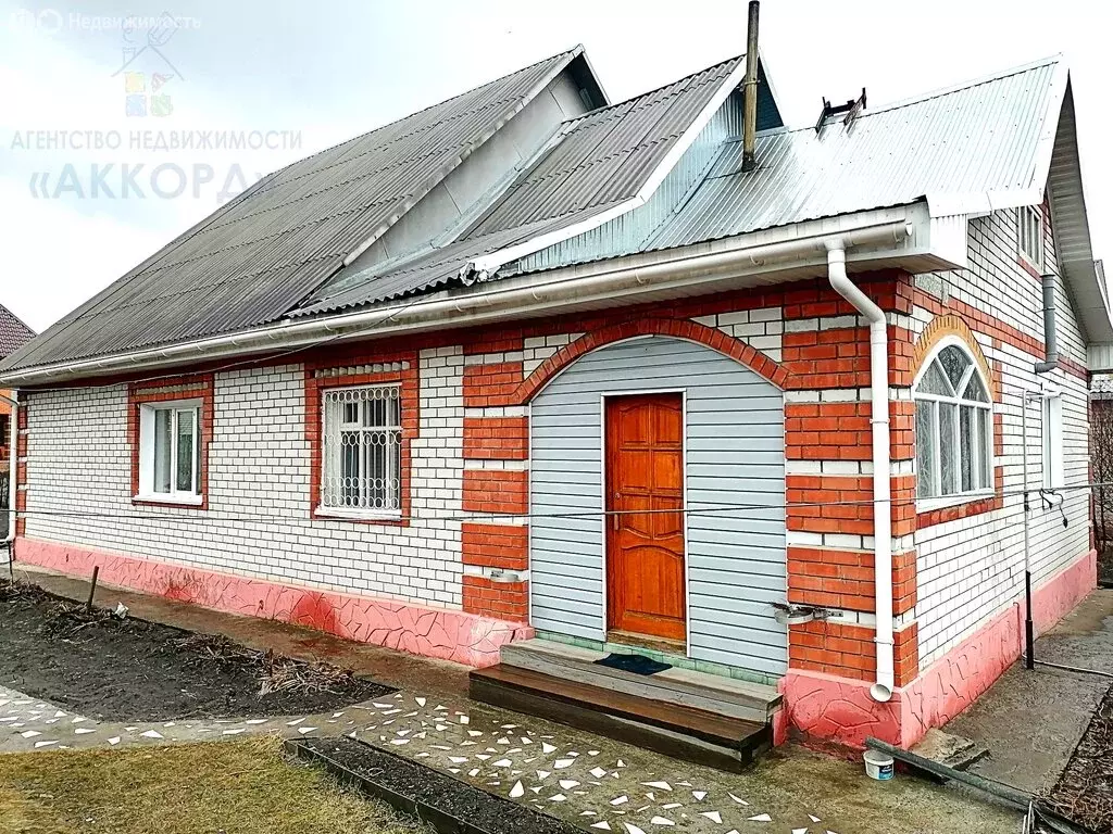 Дом в Новоалтайск, Изумрудная улица (126.7 м) - Фото 0