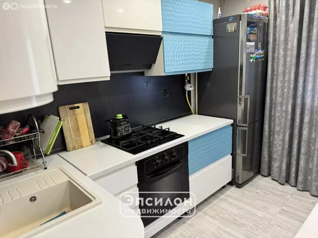 3-комнатная квартира: Курск, Магистральный проезд, 22 (59.8 м) - Фото 0