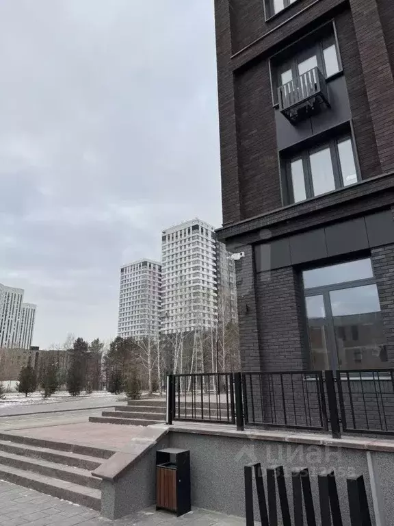 1-к кв. Тюменская область, Тюмень Новгородская ул., 22 (38.6 м) - Фото 0