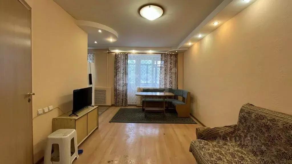 2-к кв. Вологодская область, Череповец Пионерская ул., 13 (45.0 м) - Фото 1