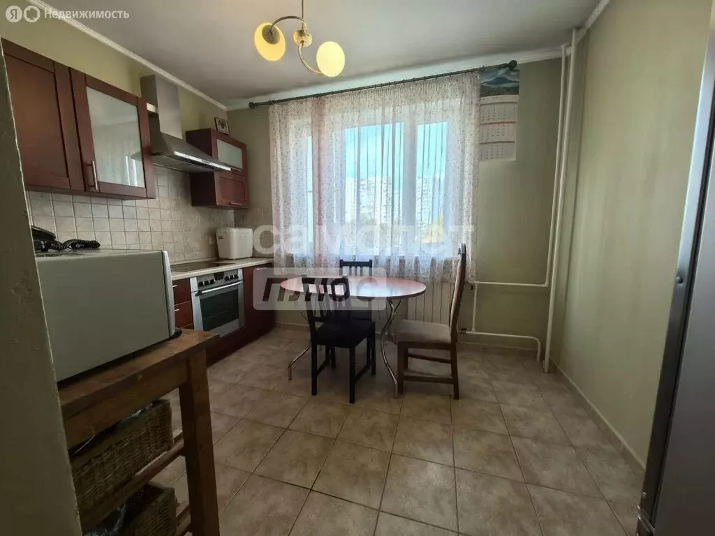 3-комнатная квартира: Москва, улица Академика Капицы, 20 (74 м) - Фото 1