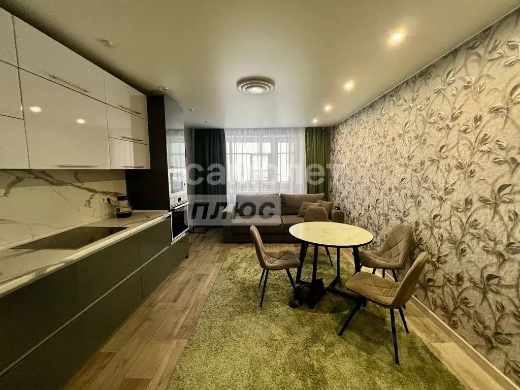 3-к кв. Тюменская область, Тюмень ул. 9 Января, 162 (91.9 м) - Фото 2