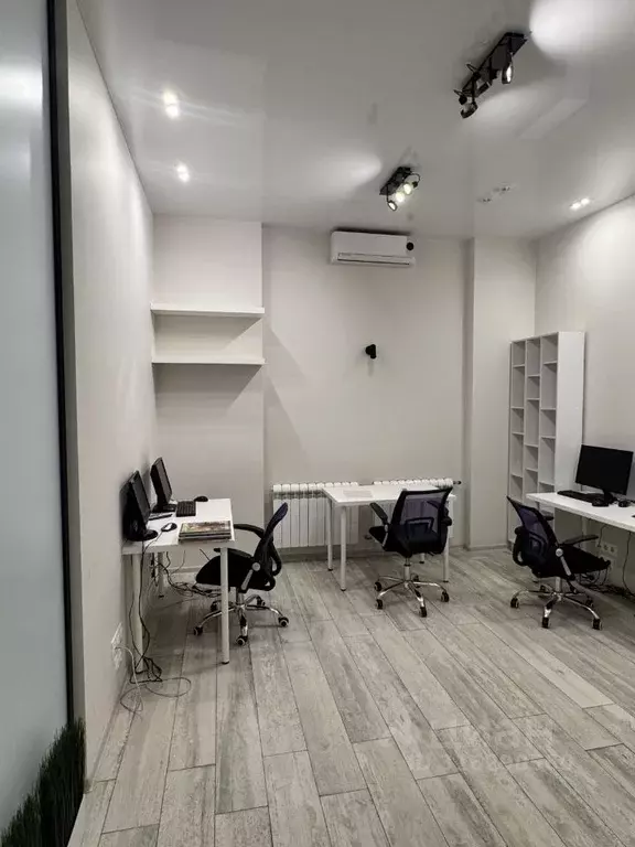 Офис в Омская область, Омск ул. Конева, 6 (139 м) - Фото 1