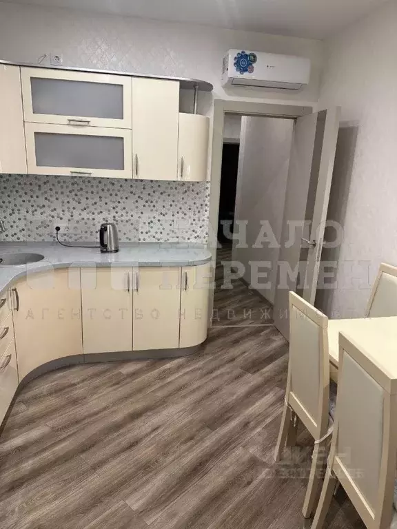 2-к кв. Новосибирская область, Новосибирск Ельцовская ул., 2/1 (72.0 ... - Фото 0