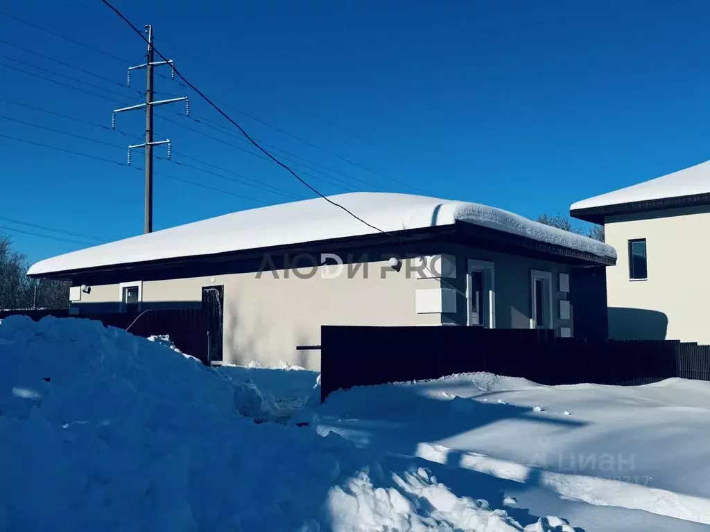 Дом в Саратовская область, Саратов ул. Волжский берег, 32 (85 м) - Фото 1