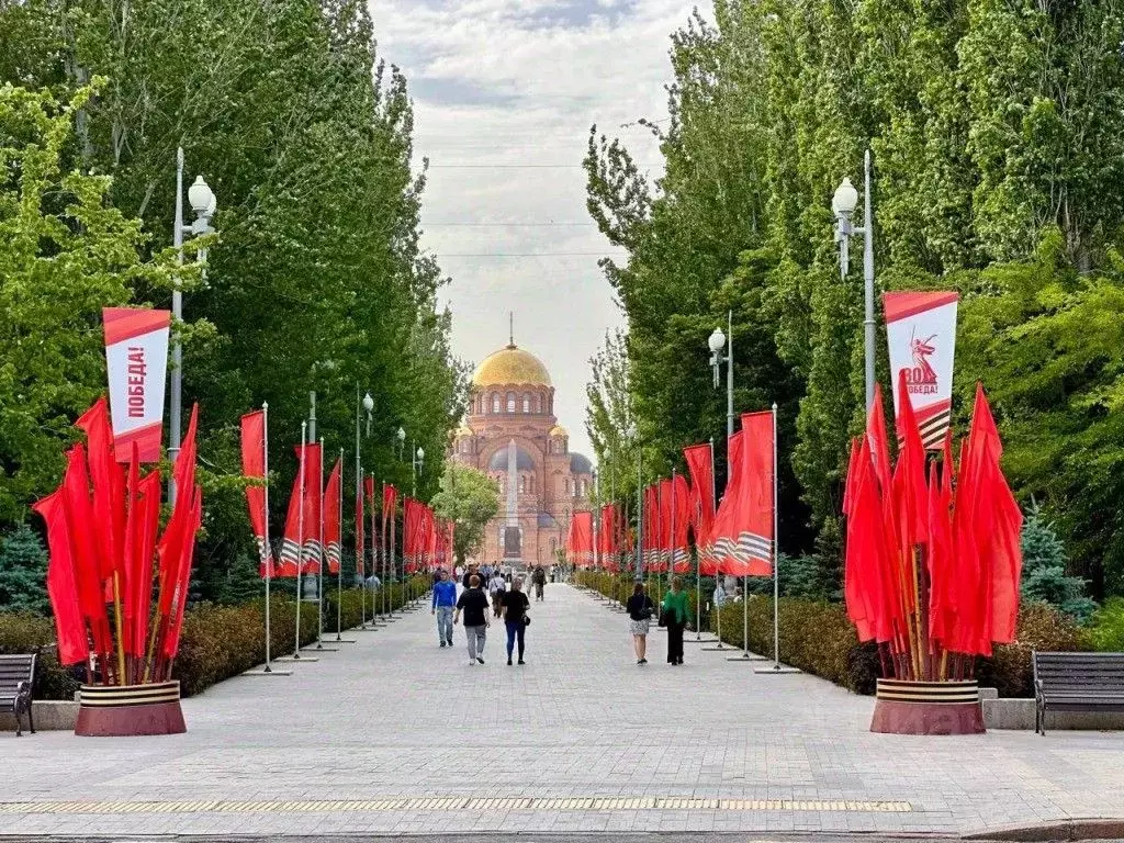 2-к кв. Волгоградская область, Волгоград ул. Карла Либкнехта, 21А ... - Фото 0
