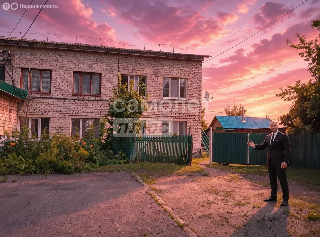 2-комнатная квартира: село Иглино, Октябрьская улица, 7 (584 м) - Фото 1