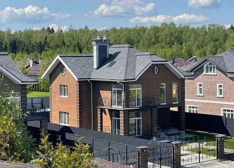 Коттедж, 340 м - Фото 1