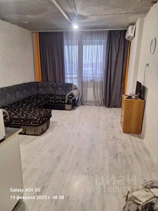 1-к кв. Омская область, Омск ул. Маршала Жукова, 156 (33.0 м) - Фото 0