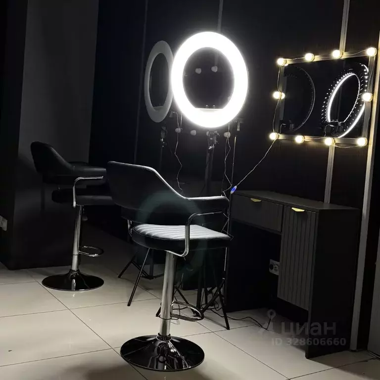 Помещение свободного назначения в Татарстан, Набережные Челны просп. ... - Фото 2