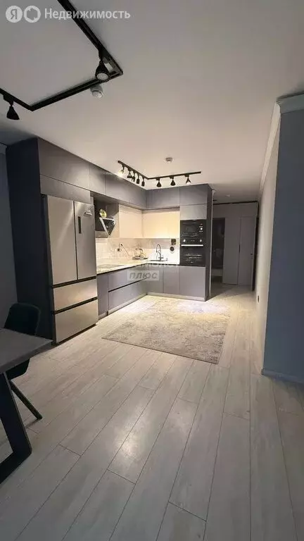 3-комнатная квартира: Ижевск, Районная улица, 57к1с2 (75 м) - Фото 0