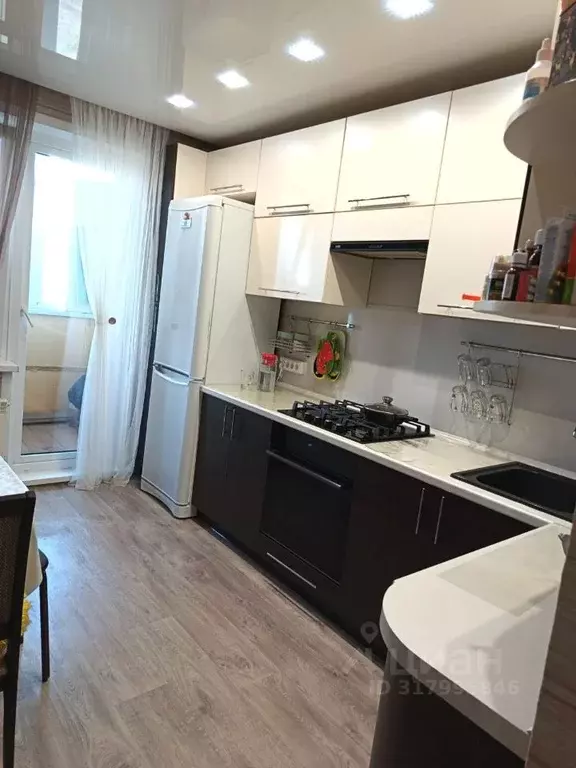 3-к кв. Татарстан, Набережные Челны 12-й комплекс, 6 (60.0 м) - Фото 0