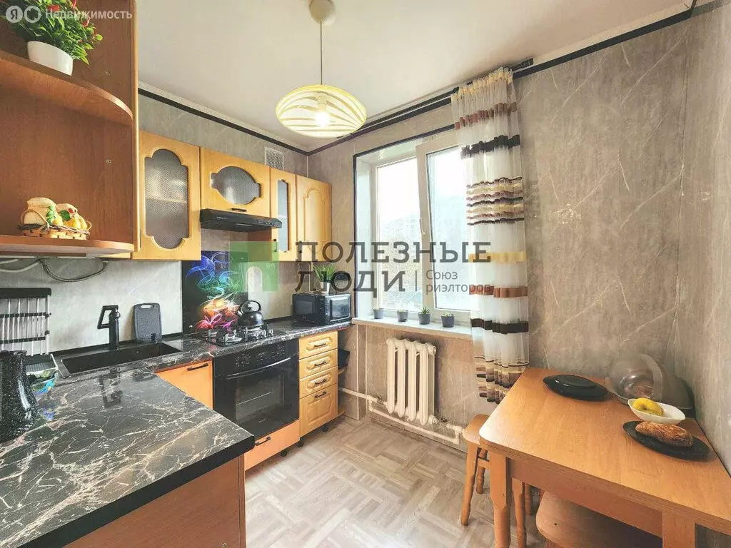 3-комнатная квартира: Севастополь, проспект Победы, 6 (52.2 м) - Фото 1