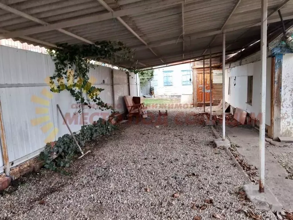 Дом в Краснодарский край, Староминская ст-ца ул. В. Петренко (31 м) - Фото 1