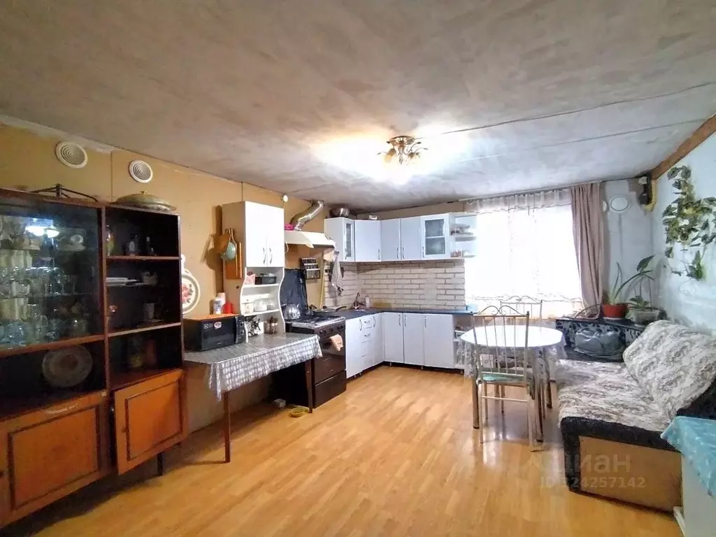 Дом в Волгоградская область, Ленинский район, с. Царев ул. Гагарина ... - Фото 1