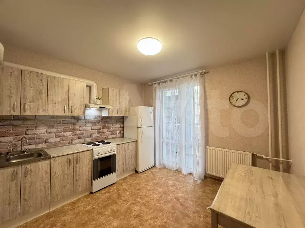 1-к. квартира, 40 м, 14/17 эт. - Фото 1