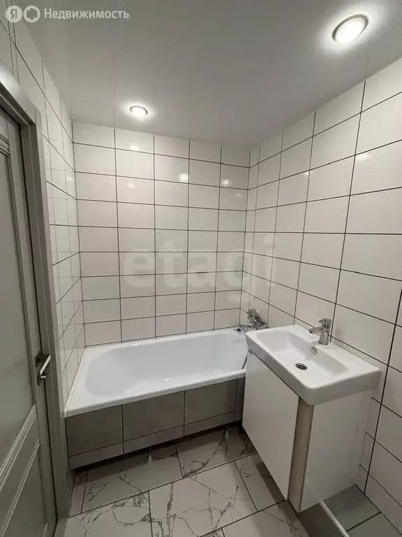 3-комнатная квартира: Саратов, 5-й Нагорный проезд, 7/15 (61 м) - Фото 2