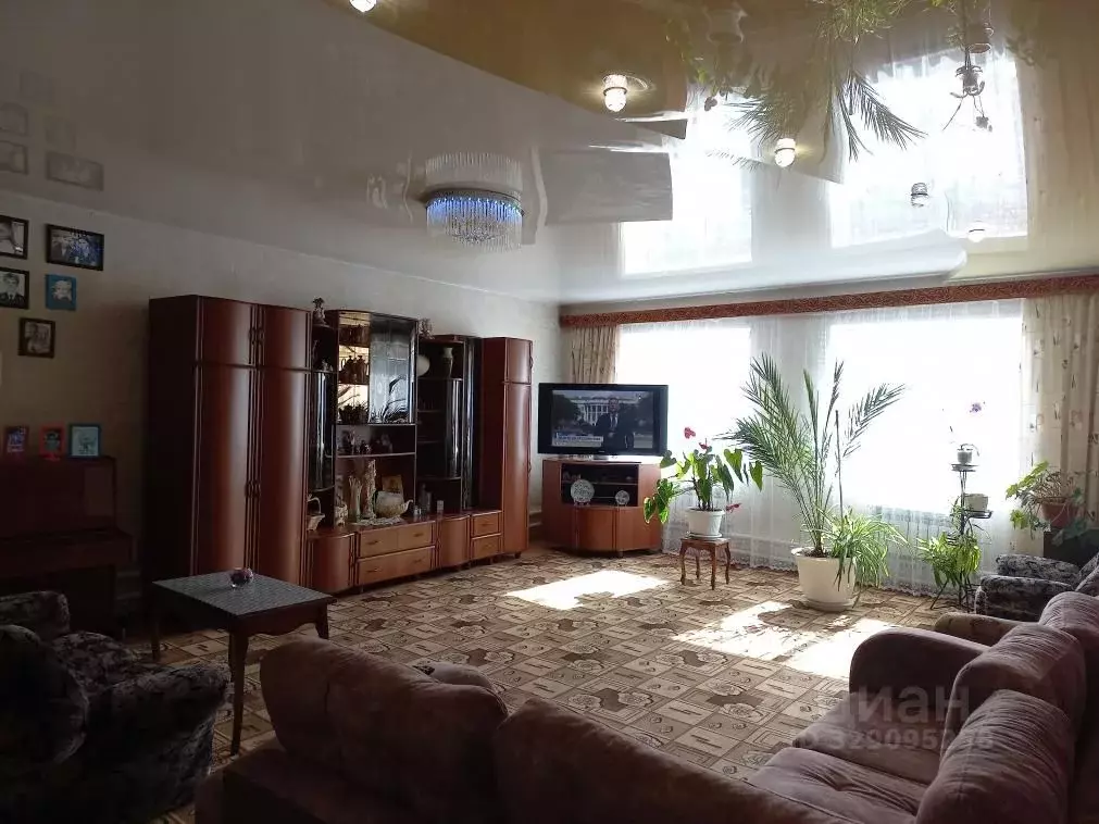 Дом в Кемеровская область, Белово 4-й проезд (190 м) - Фото 1