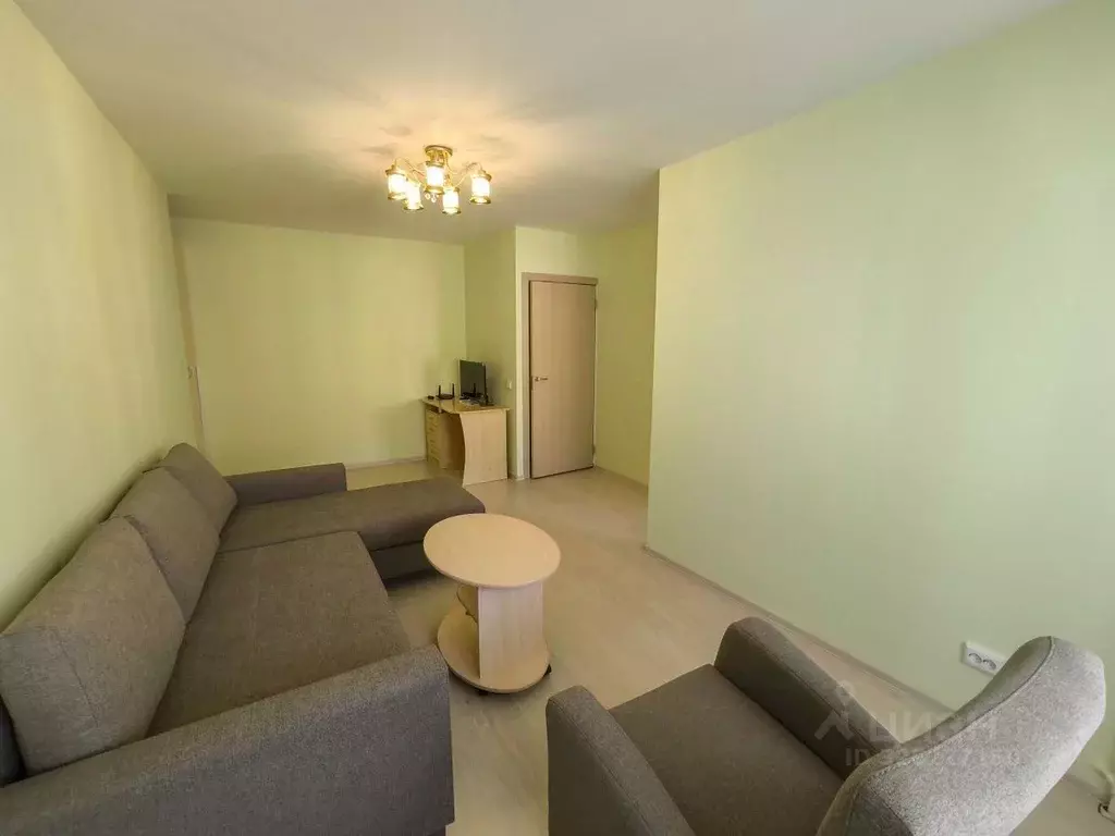 1-к кв. Псковская область, Псков Октябрьский просп., 41/48 (36.0 м) - Фото 2