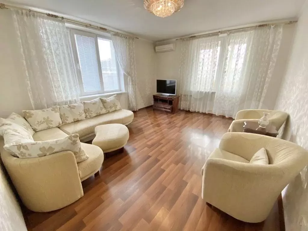 2-к. квартира, 70 м, 10/18 эт. - Фото 0