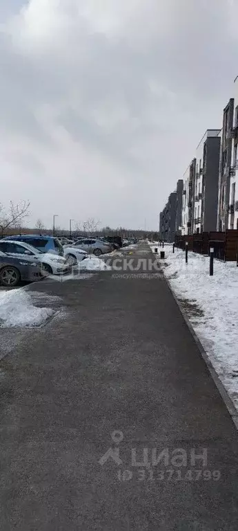 2-к кв. Тюменская область, Тюмень ул. Сергея Свиридова, 9 (51.8 м) - Фото 1