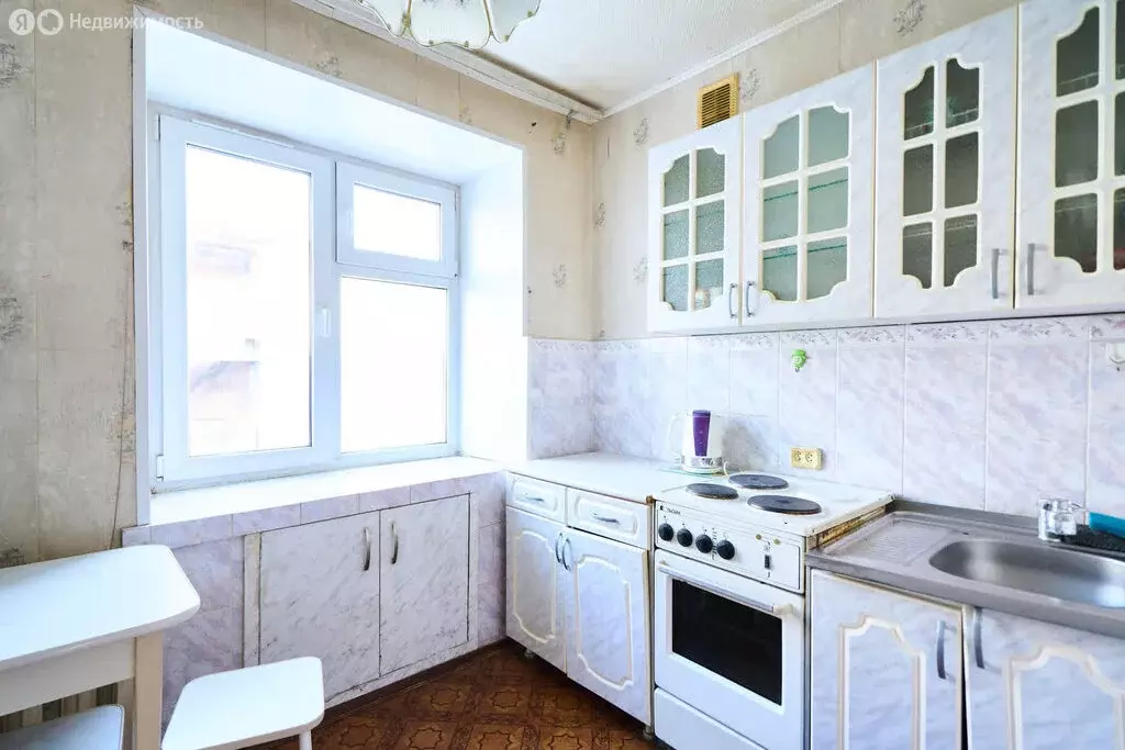 3-комнатная квартира: Томск, проспект Фрунзе, 120 (61.4 м) - Фото 1