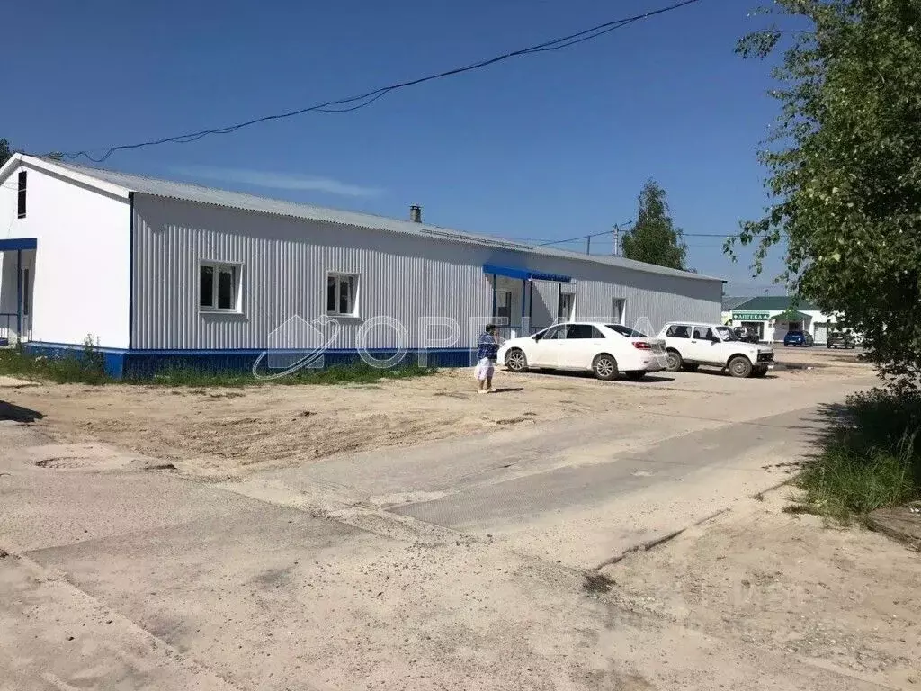 Торговая площадь в Ханты-Мансийский АО, Югорск Садовая ул., 42 (347 м) - Фото 0