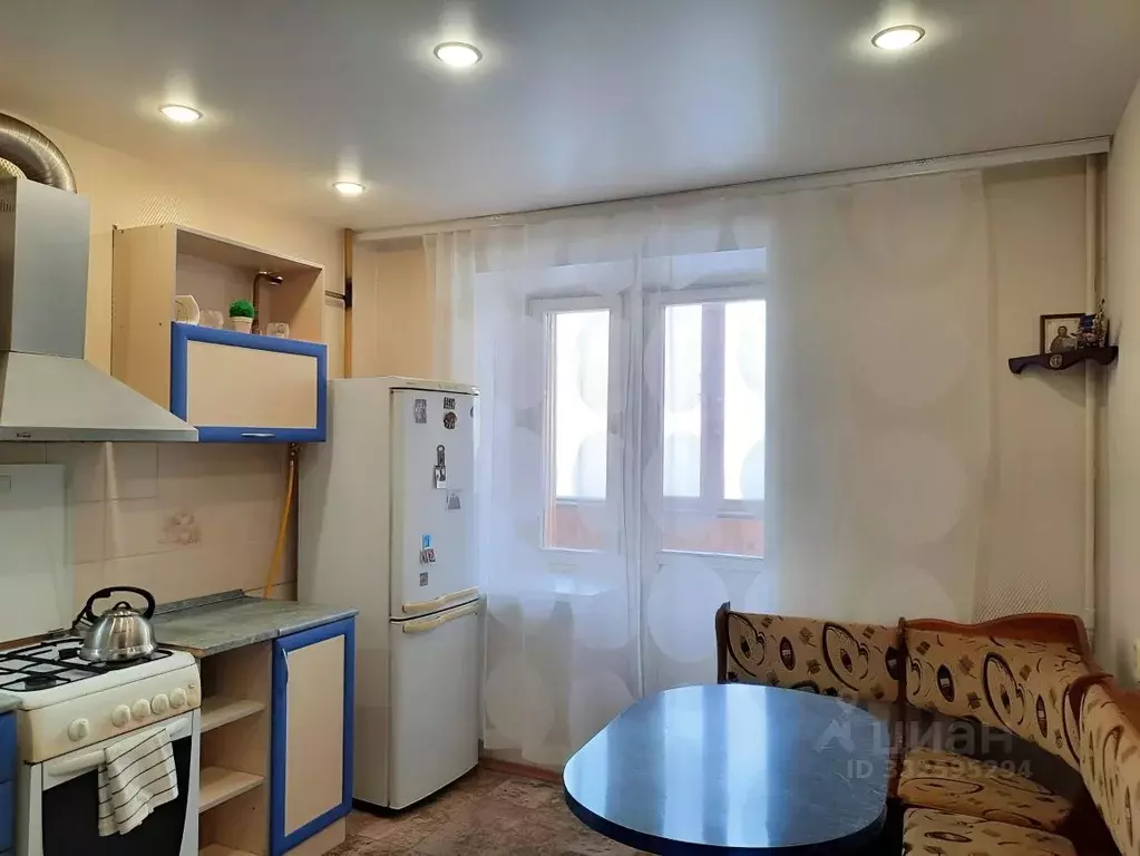 2-к кв. Чувашия, Чебоксары Ярмарочная ул., 11 (59.4 м) - Фото 2