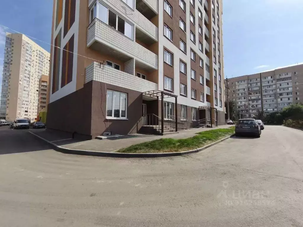 Помещение свободного назначения в Саратовская область, Саратов Лунная ... - Фото 1