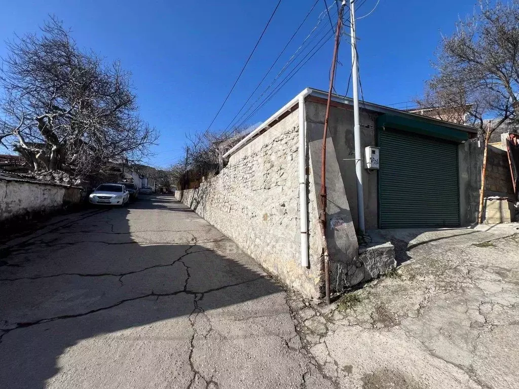 Гараж в Крым, Алупка ул. Революции, 6А (20 м) - Фото 1