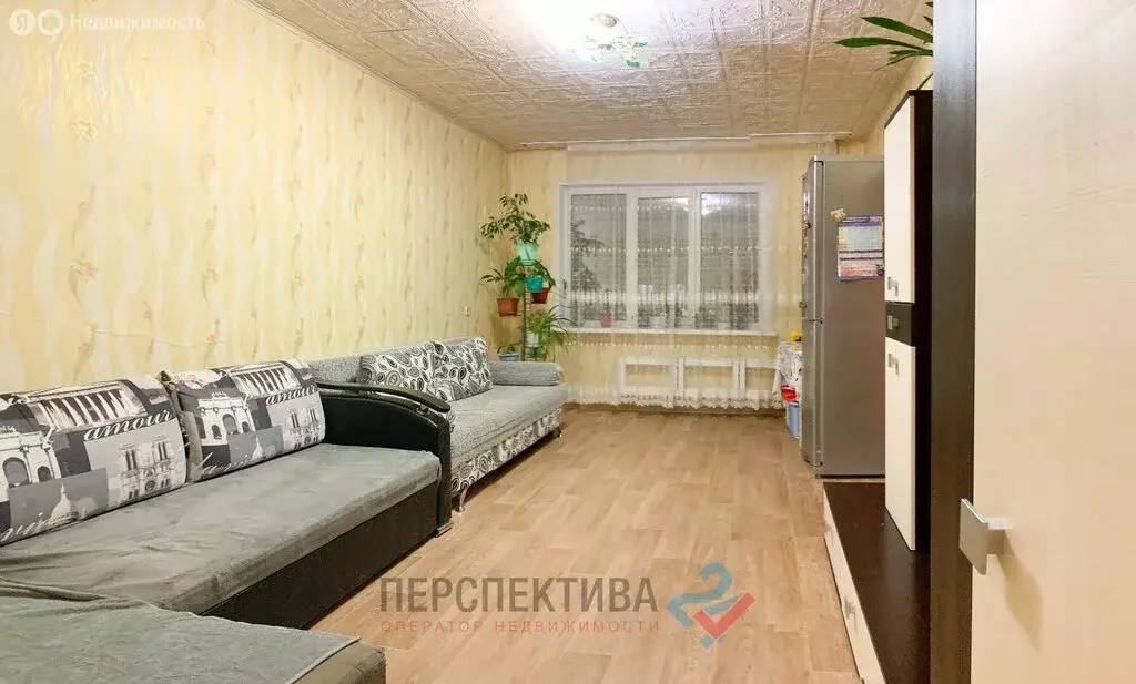 3-комнатная квартира: Чебоксары, улица Шумилова, 18 (68.8 м) - Фото 0
