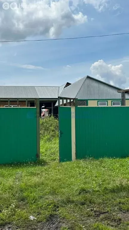 Дом в село Азикеево, улица М. Губайдуллина, 7 (100 м) - Фото 1
