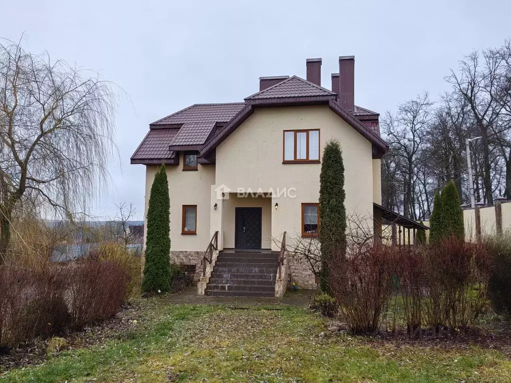 Дом в Калужская область, Калуга д. Железняки, Парковая ул., 1А (250 м) - Фото 1