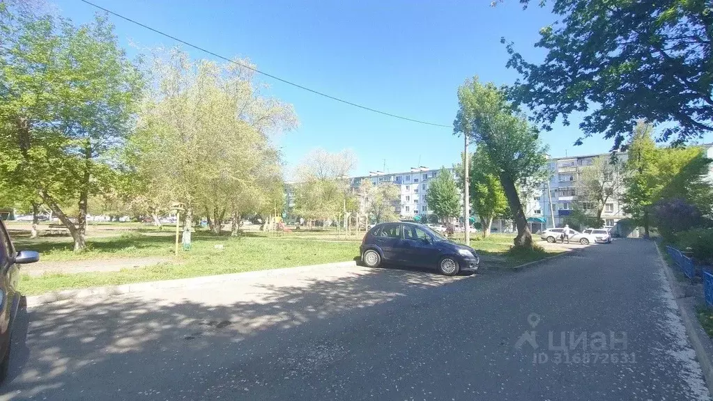 3-к кв. Оренбургская область, Оренбург Космическая ул., 1 (47.0 м) - Фото 0