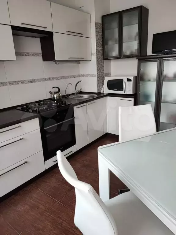 1-к. квартира, 40 м, 4/9 эт. - Фото 1