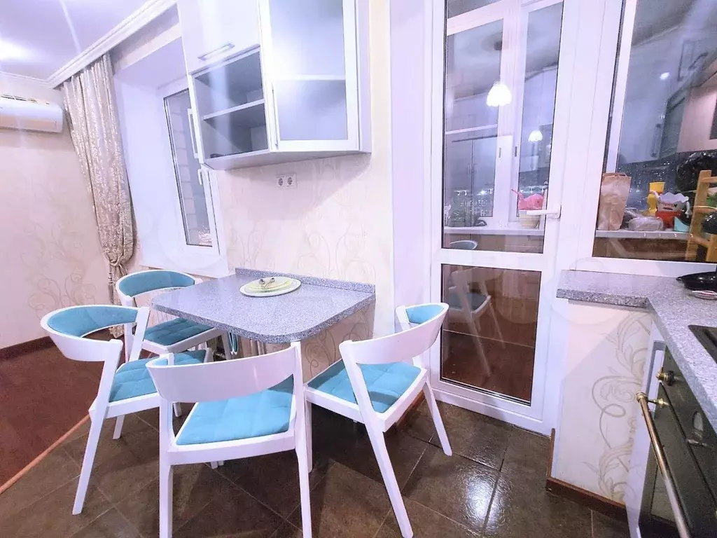 3-к. квартира, 60 м, 8/9 эт. - Фото 1