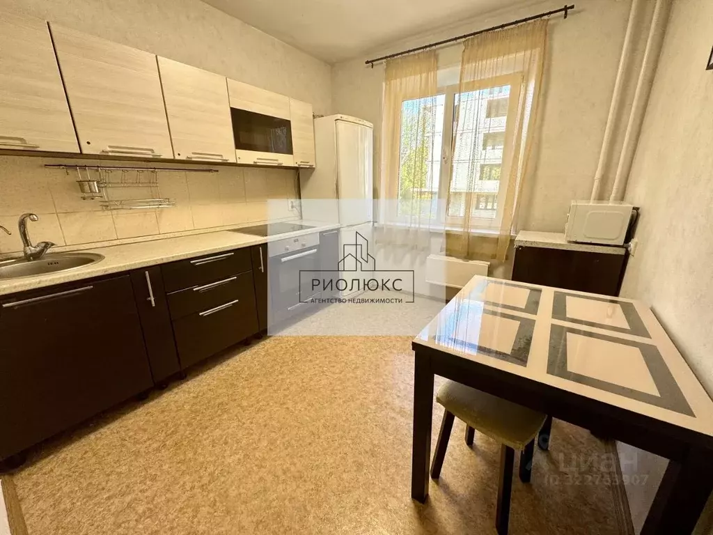 2-к кв. Челябинская область, Челябинск ул. Братьев Кашириных, 87а ... - Фото 1