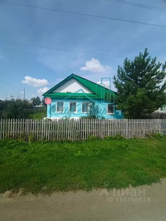 Дом в Оренбургская область, Кувандыкский муниципальный округ, с. ... - Фото 0