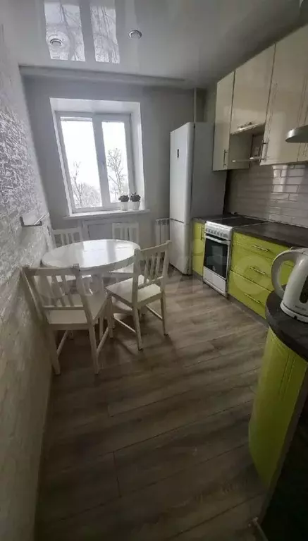 2-к. квартира, 50 м, 8/10 эт. - Фото 0