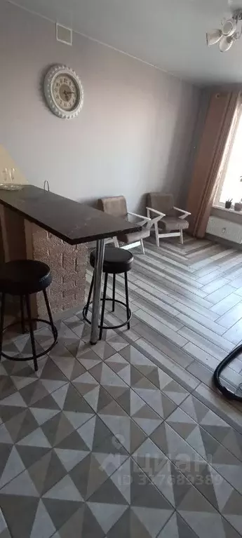 3-к кв. Алтайский край, Барнаул ул. Смирнова, 1А (57.0 м) - Фото 0