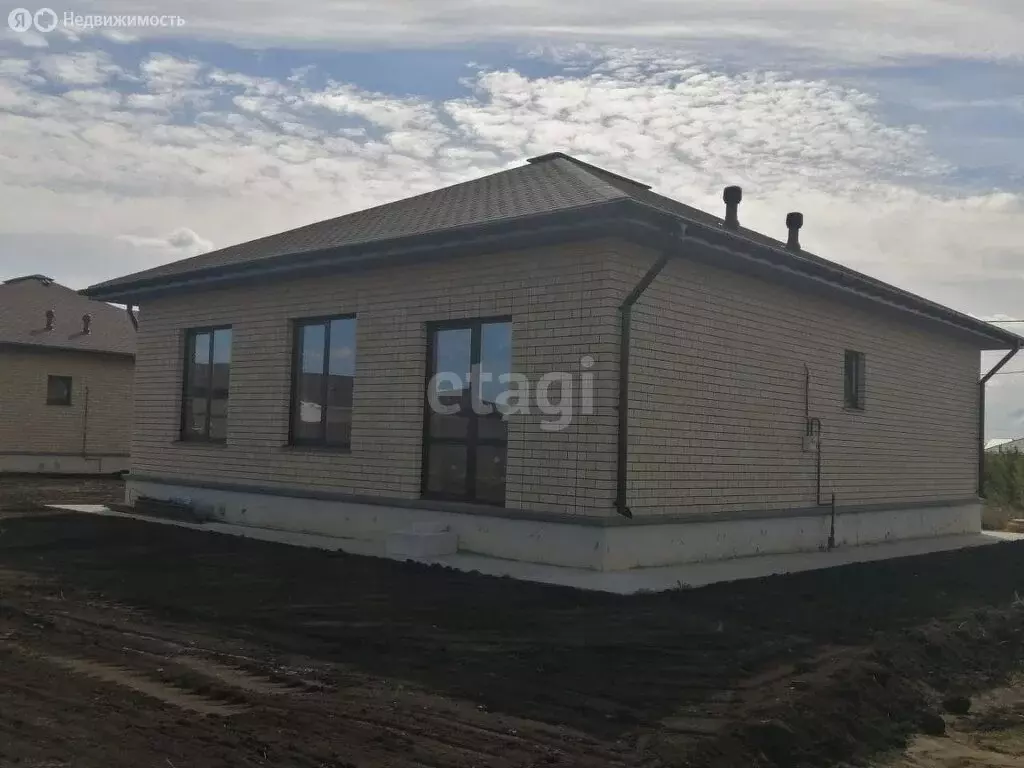 Дом в село Косырёвка, Студенческая улица (140 м) - Фото 1