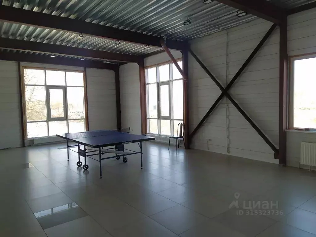 Помещение свободного назначения в Алтайский край, Барнаул просп. ... - Фото 1