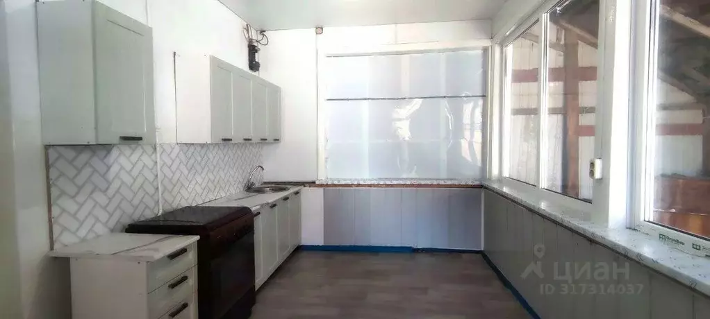 4-к кв. Краснодарский край, Крымск ул. Демьяна Бедного, 6 (67.7 м) - Фото 1