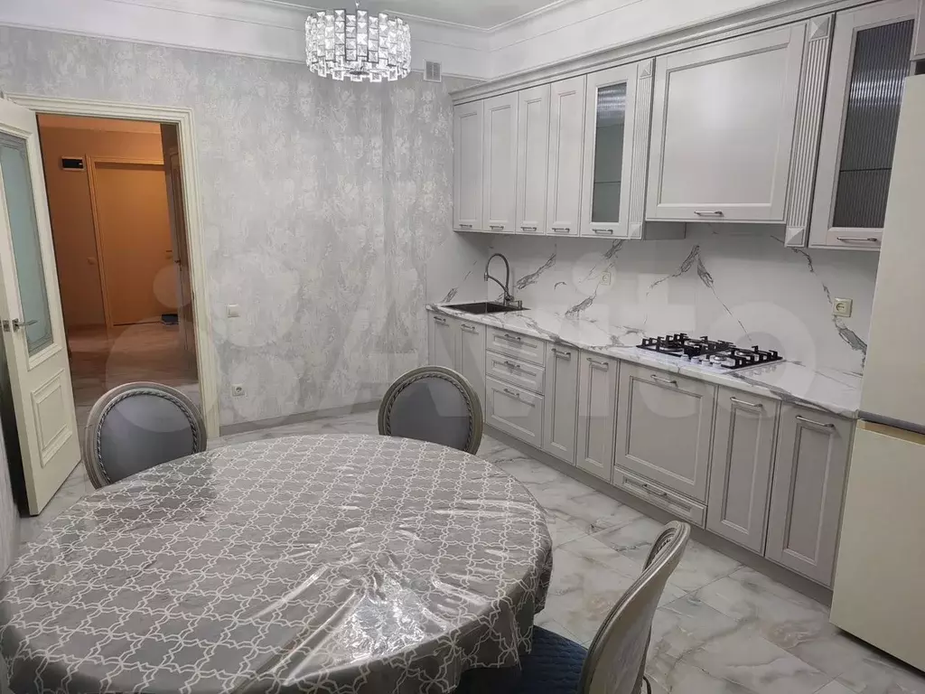 2-к. квартира, 86 м, 1/10 эт. - Фото 1