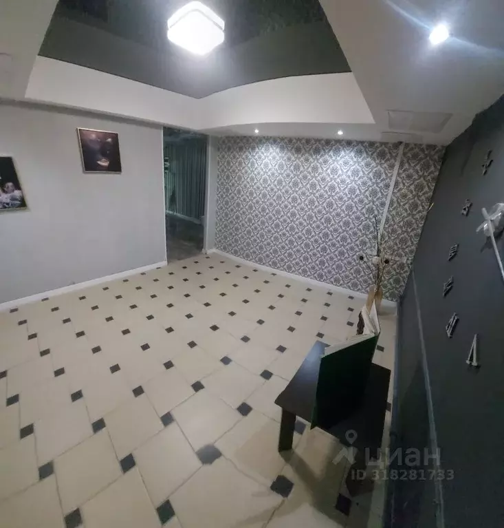 Помещение свободного назначения в Краснодарский край, Краснодар просп. ... - Фото 1
