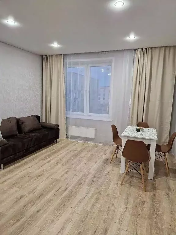 1-к кв. Тюменская область, Тюмень ул. Владислава Крапивина, 8 (43.5 м) - Фото 1